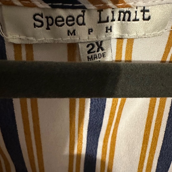 Speed Limit striped blouse size 2X - Picture 9 of 9